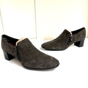 NEW MUNRO ANNEE Taupe suede leather size 8.5 Narrow heel career comfort shoes